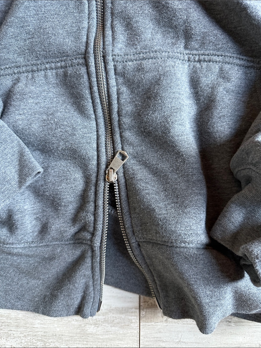 AE zip hoodie - Picture 3 of 4